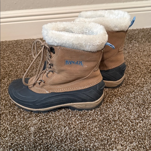 Ranger Tan and Black Winter Boots - Picture 3 of 4